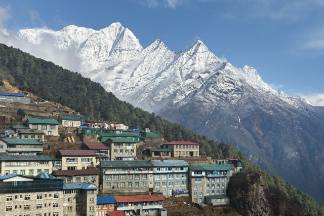Everest Base Camp Trek with Helicopter Return for Beginners: Is It Suitable?